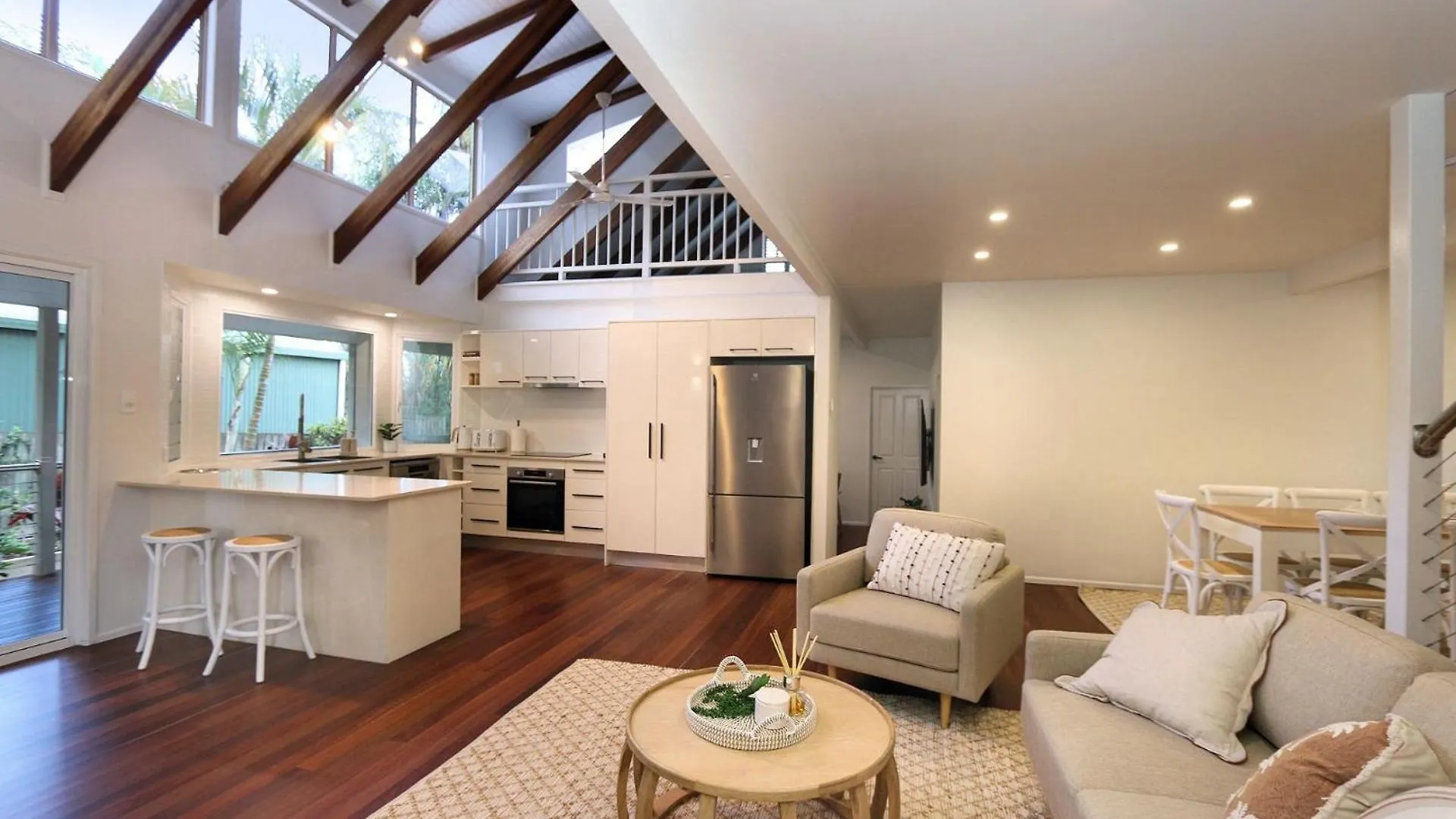 Holiday home 6 Dooley Street Bargara Villa