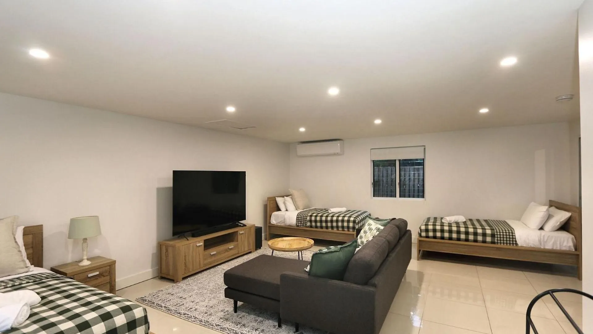 6 Dooley Street Bargara Villa Australia