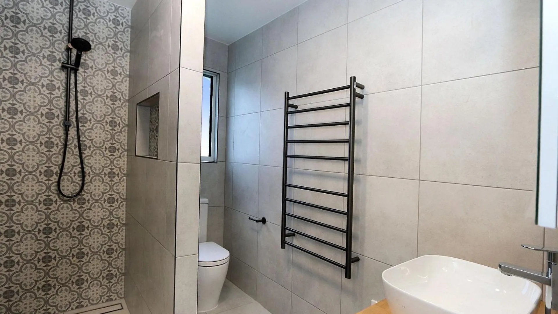 Holiday home 6 Dooley Street Bargara Villa