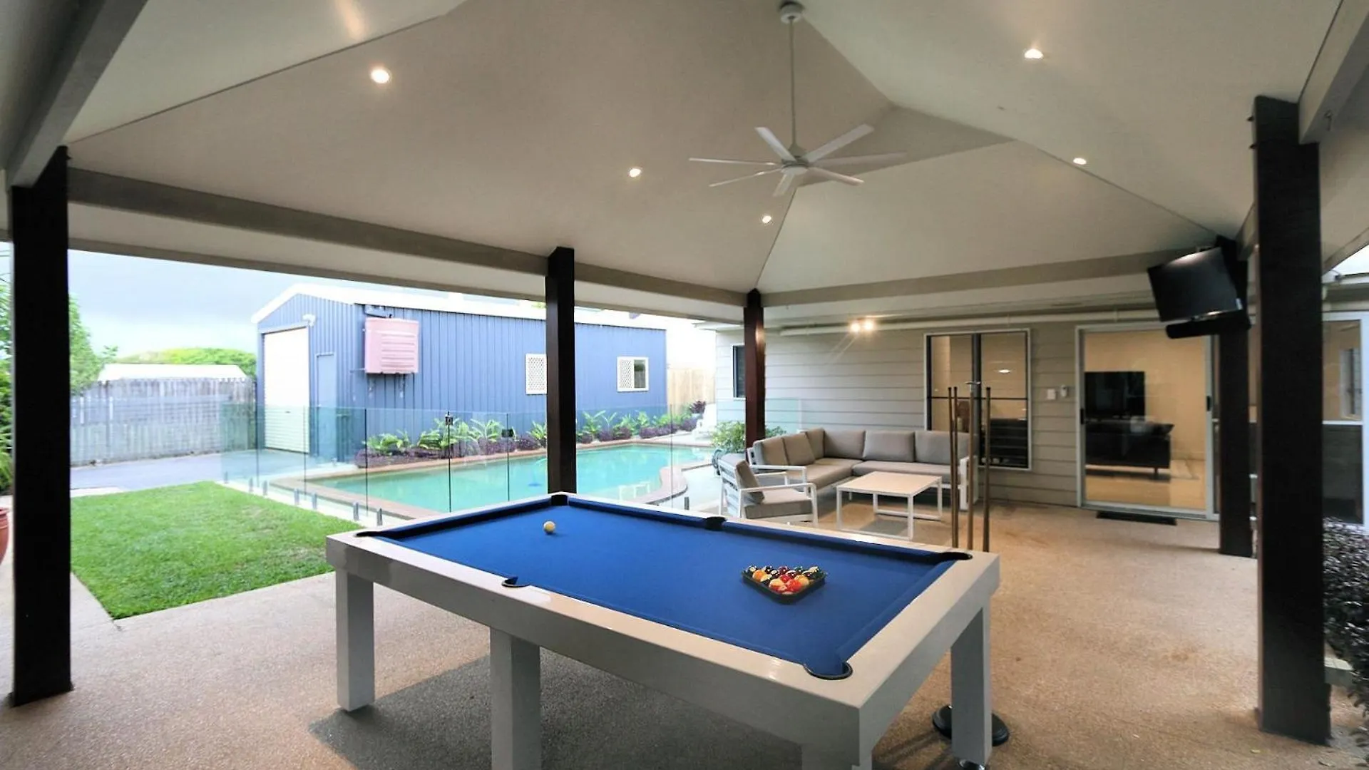 6 Dooley Street Bargara Villa